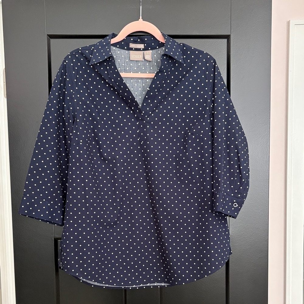 Chico's Dark Navy Pullover Blouse W/ White Polka Dots. 3/4 Sleeves. Size 1=8